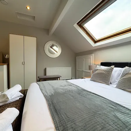 Granville 3 Bed House By Furnished - Free Parking - Perfect For Families And Contractors - Walk To Exhibition Centre Сasa de vacaciones