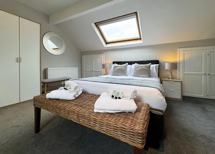 Granville 3 Bed House By Furnished - Free Parking - Perfect For Families And Contractors - Walk To Exhibition Centre Harrogate