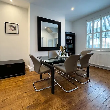 Granville 3 Bed House By Furnished - Free Parking - Perfect For Families And Contractors - Walk To Exhibition Centre Harrogate